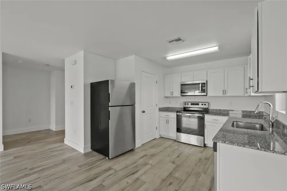SANTABARBARA BOULEVARD Cape Coral, FL 33993