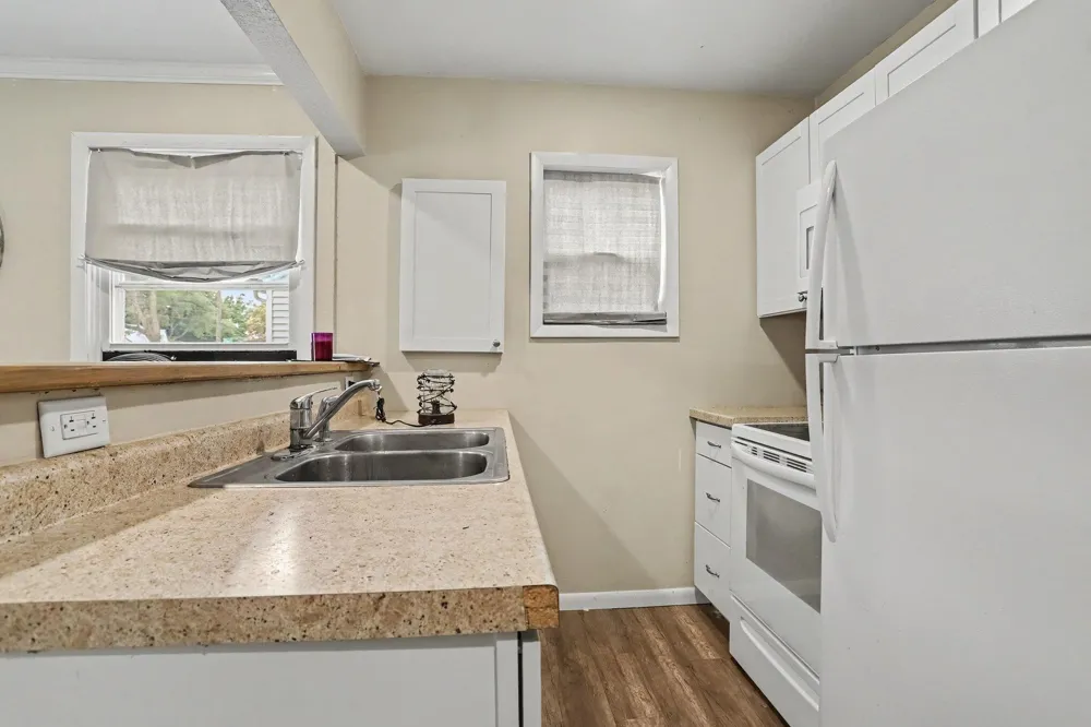 210 W Spaulding Avenue W Battle Creek, MI 49037