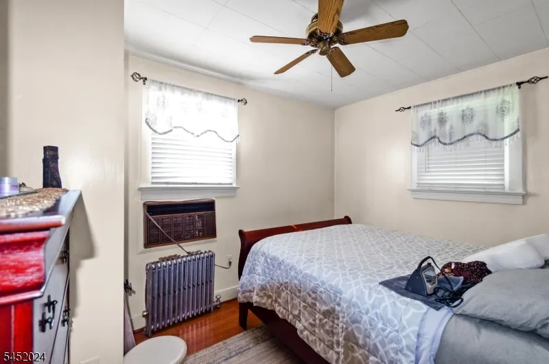 48 Cedarhurst Ave Woodland Park, NJ 07424