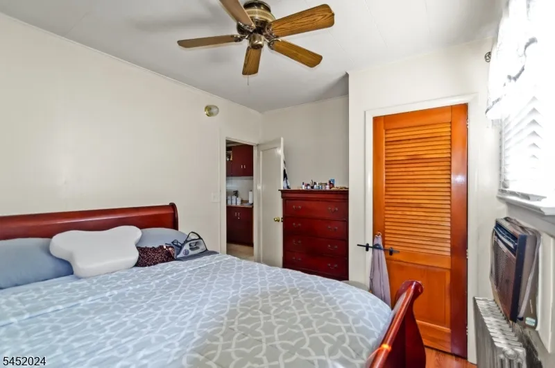 48 Cedarhurst Ave Woodland Park, NJ 07424
