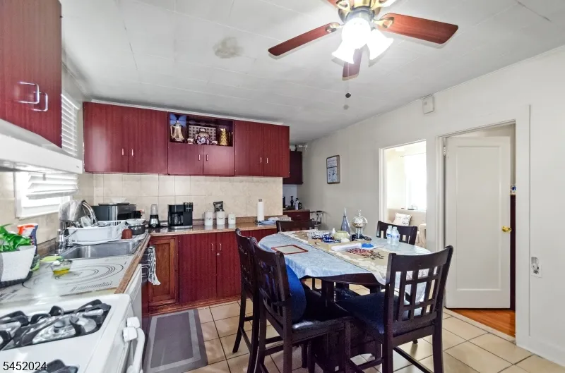 48 Cedarhurst Ave Woodland Park, NJ 07424