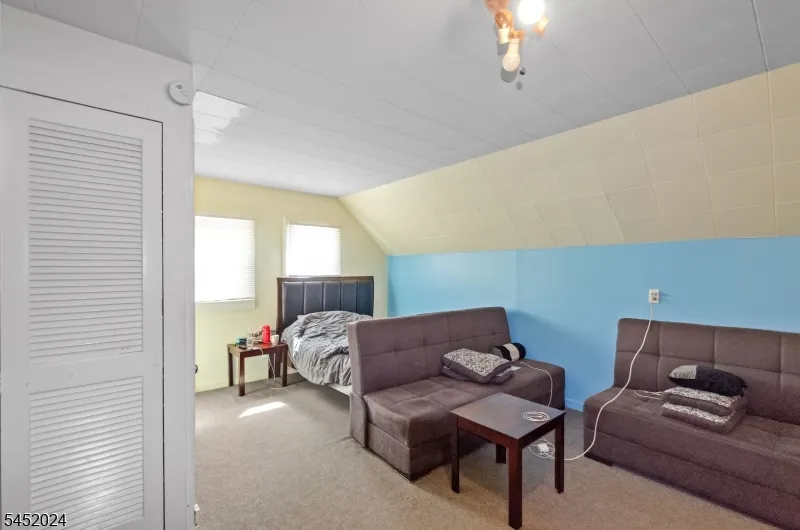 48 Cedarhurst Ave Woodland Park, NJ 07424