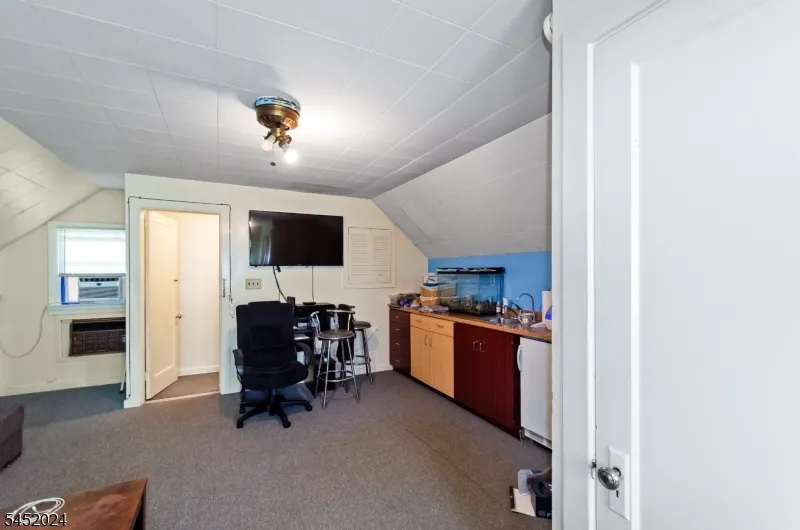 48 Cedarhurst Ave Woodland Park, NJ 07424