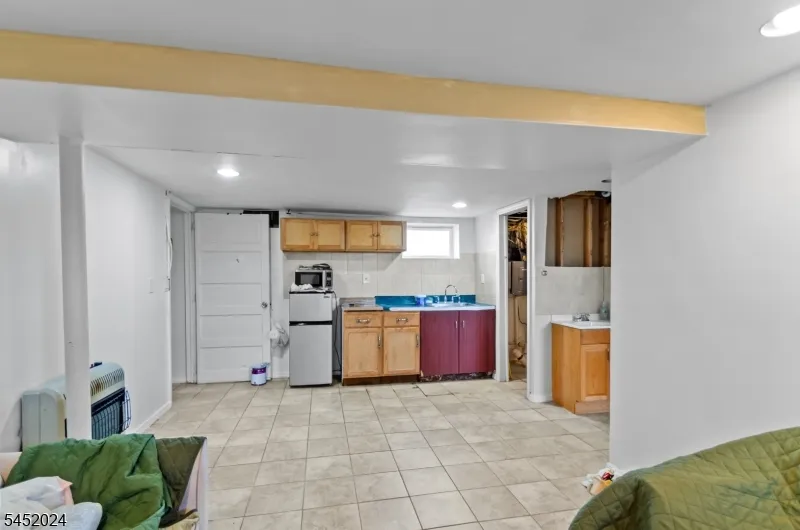 48 Cedarhurst Ave Woodland Park, NJ 07424