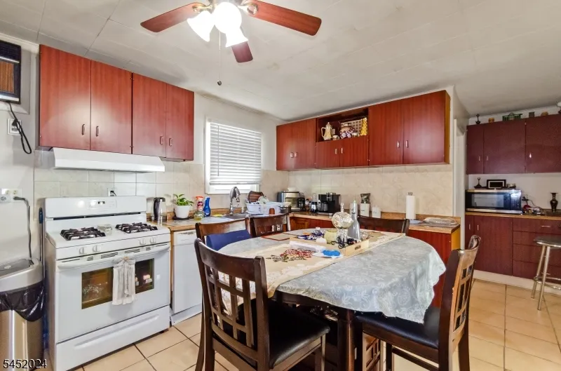 48 Cedarhurst Ave Woodland Park, NJ 07424
