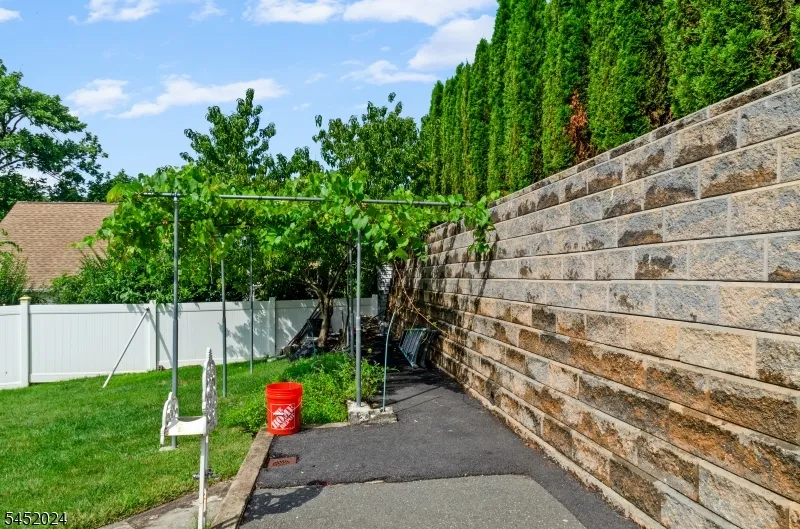 48 Cedarhurst Ave Woodland Park, NJ 07424