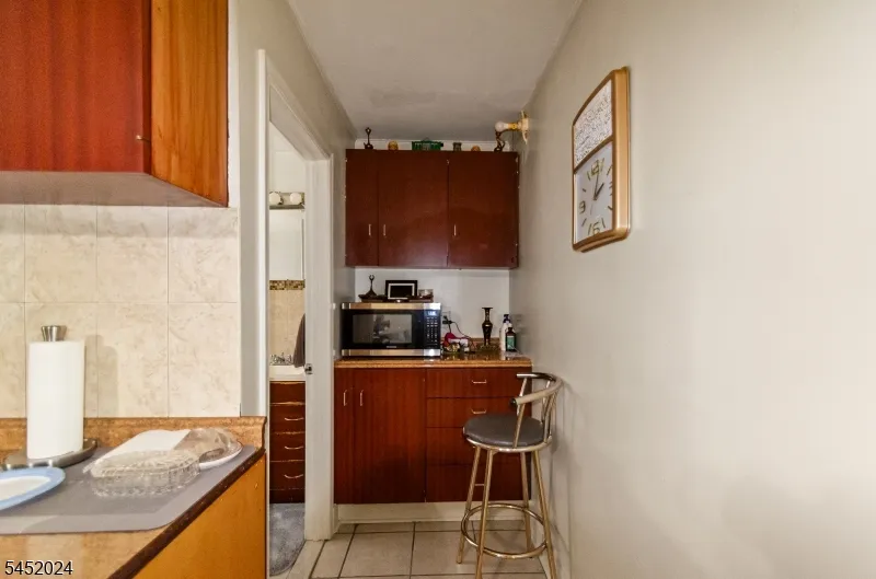 48 Cedarhurst Ave Woodland Park, NJ 07424