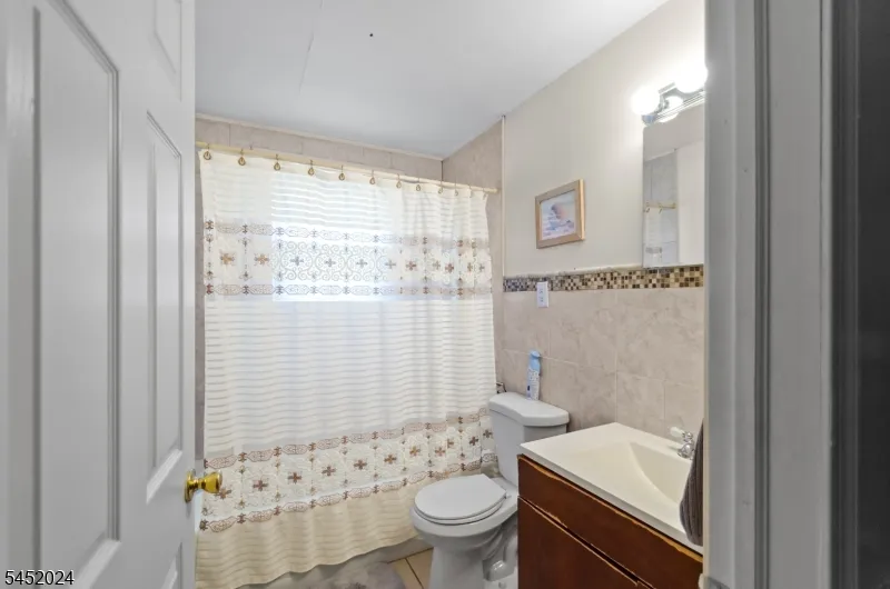 48 Cedarhurst Ave Woodland Park, NJ 07424