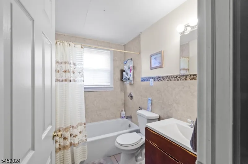 48 Cedarhurst Ave Woodland Park, NJ 07424