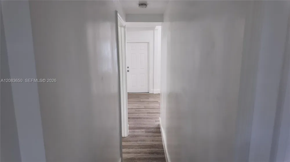 2027 NW 91st St #2025 Miami, FL 33147