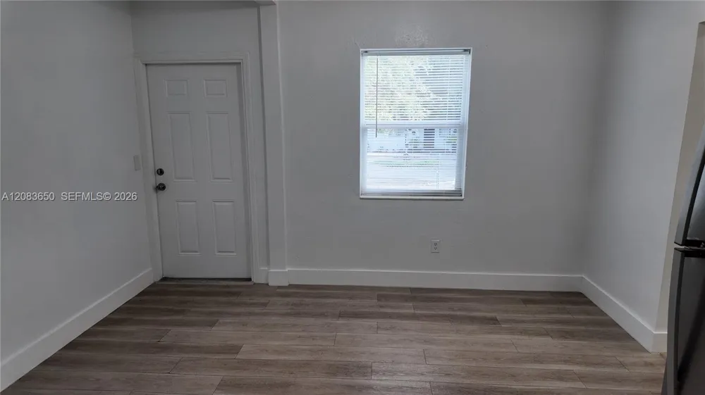 2027 NW 91st St #2025 Miami, FL 33147