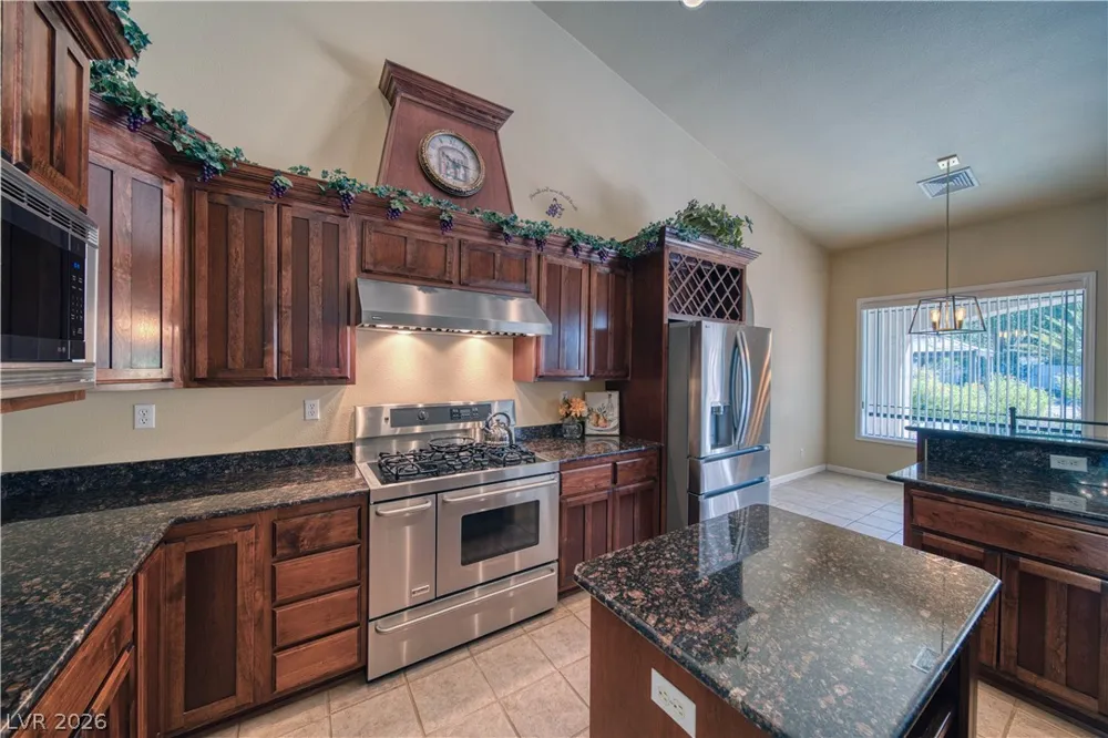 2061 Iroquois Avenue Pahrump, NV 89048