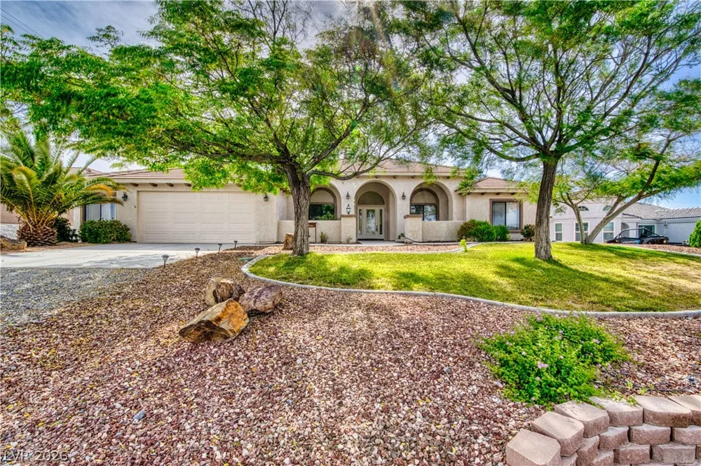 2061 Iroquois Avenue Pahrump, NV 89048