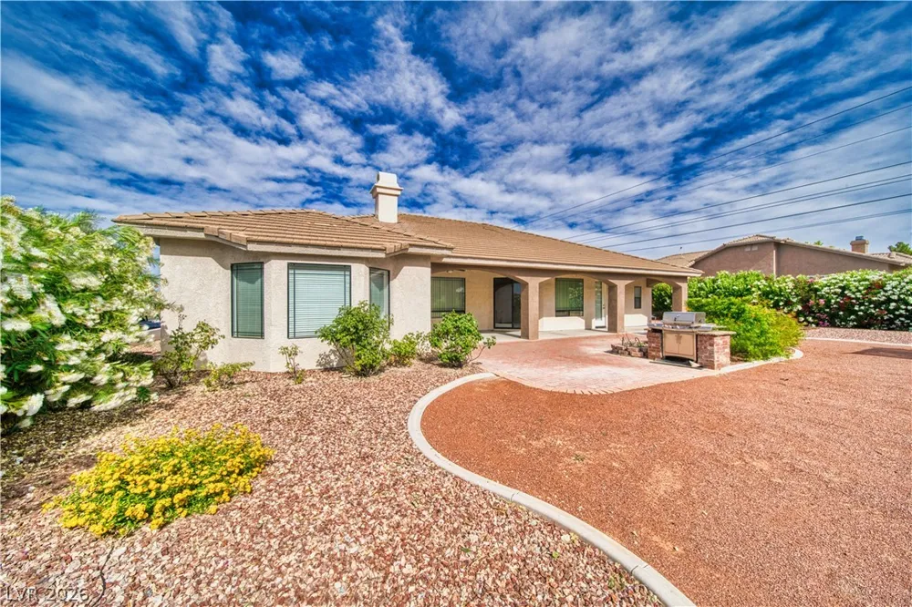 2061 Iroquois Avenue Pahrump, NV 89048