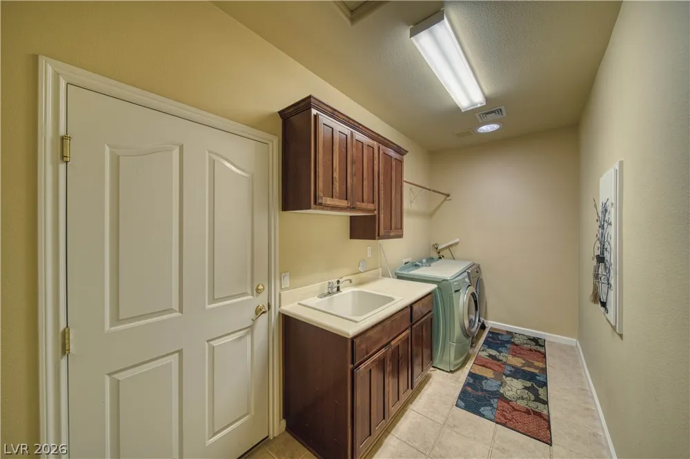 2061 Iroquois Avenue Pahrump, NV 89048