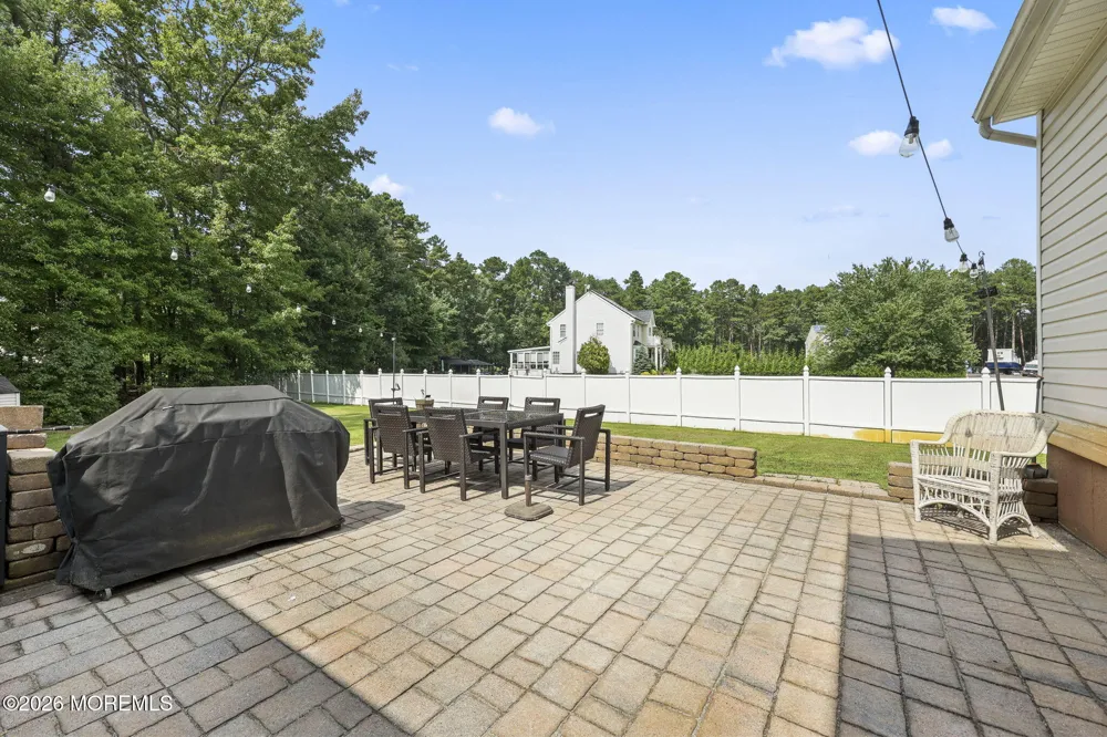 2 Sparrow Court Jackson, NJ 08527