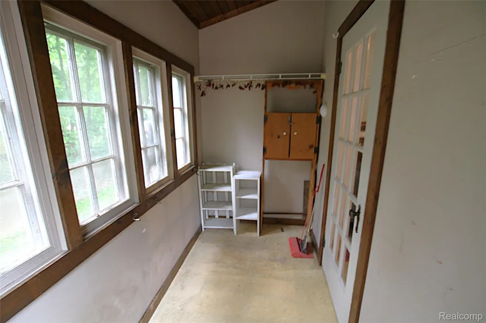 614 Hickory Street Fenton City, MI 48430