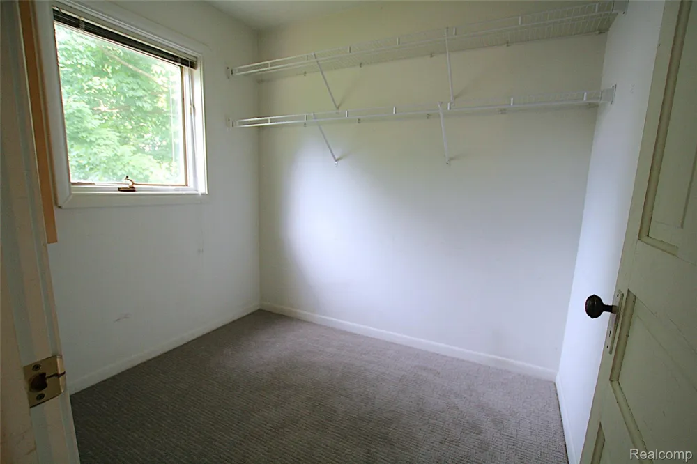 614 Hickory Street Fenton City, MI 48430