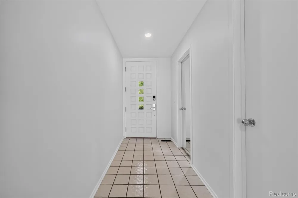 350 W. Brown Street Birmingham City, MI 48009