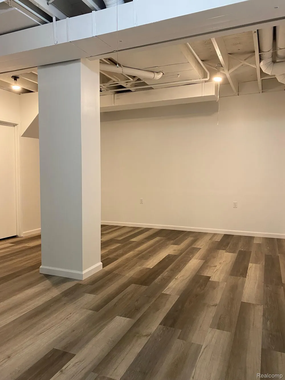 350 W. Brown Street Birmingham City, MI 48009