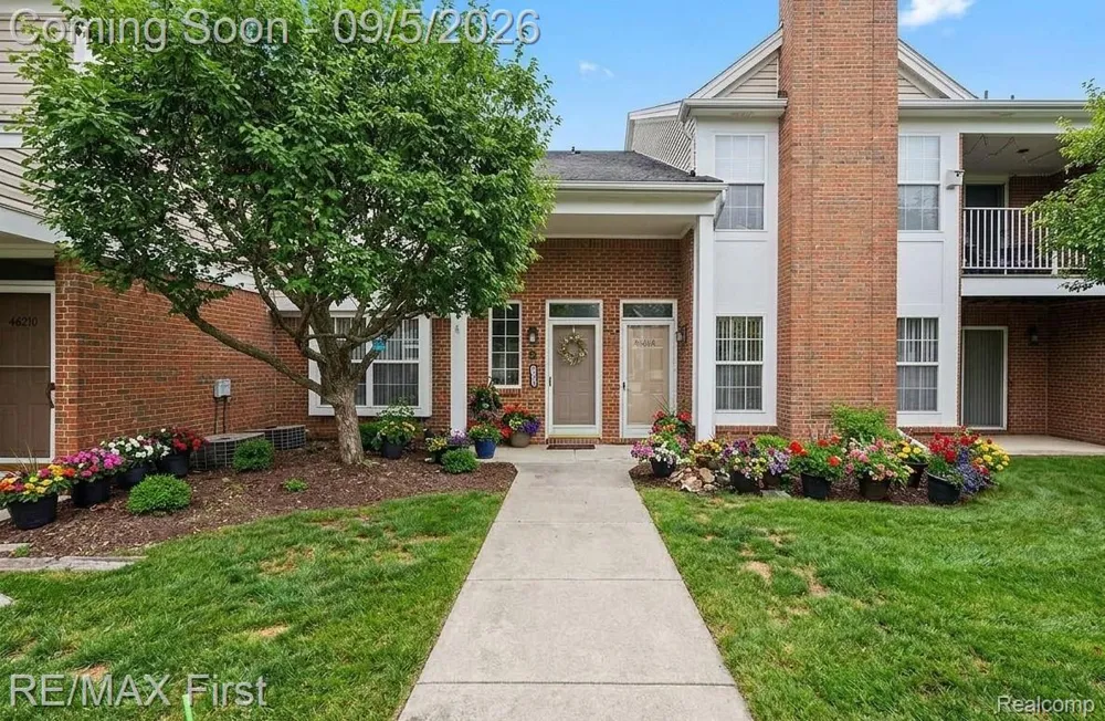 46124 Allenton Drive Macomb Township, MI 48044