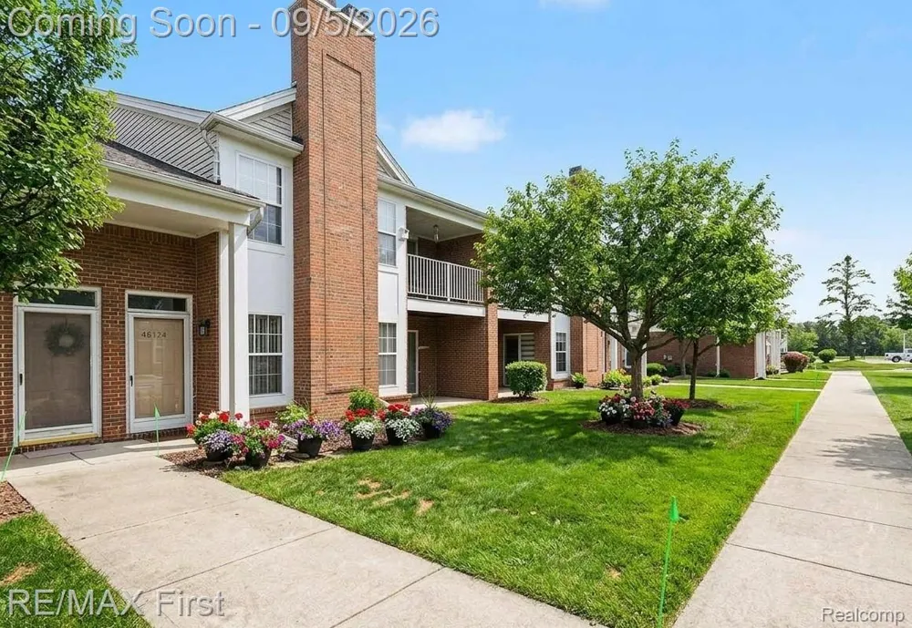 46124 Allenton Drive Macomb Township, MI 48044