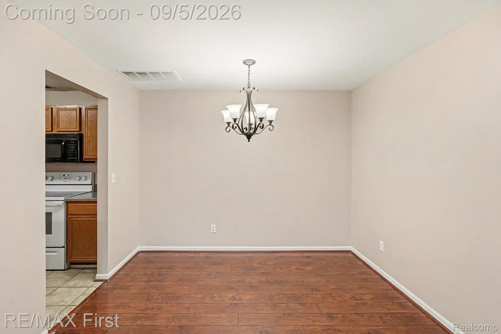 46124 Allenton Drive Macomb Township, MI 48044