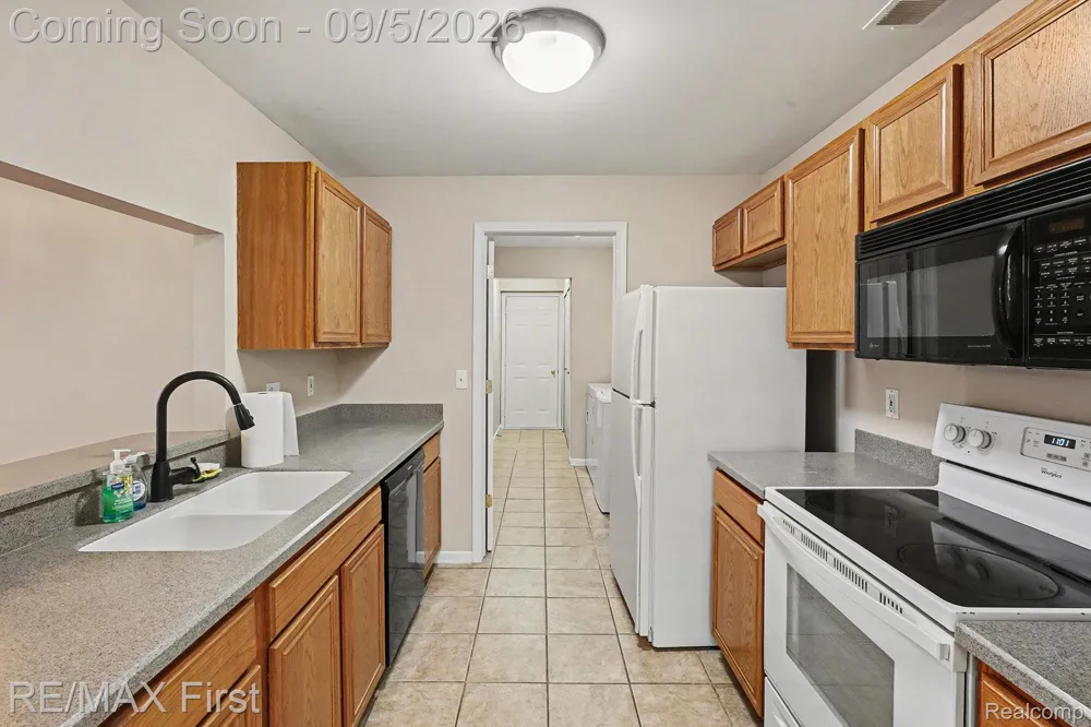 46124 Allenton Drive Macomb Township, MI 48044