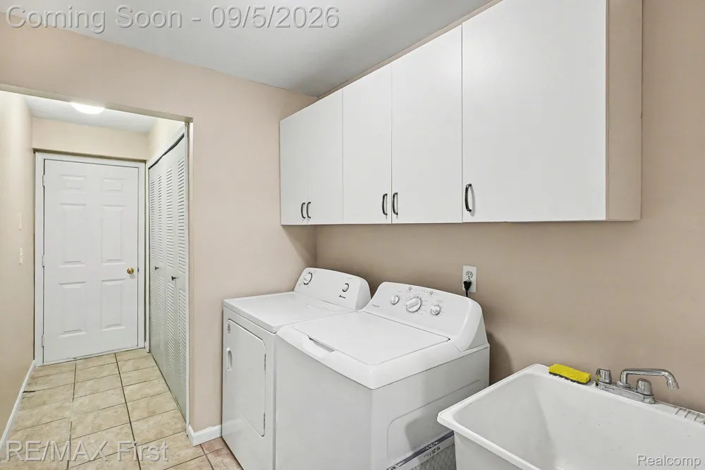 46124 Allenton Drive Macomb Township, MI 48044