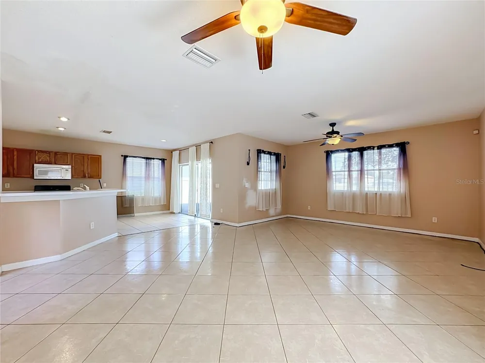 7931 CARRIAGE POINTE DRIVE Gibsonton, FL 33534