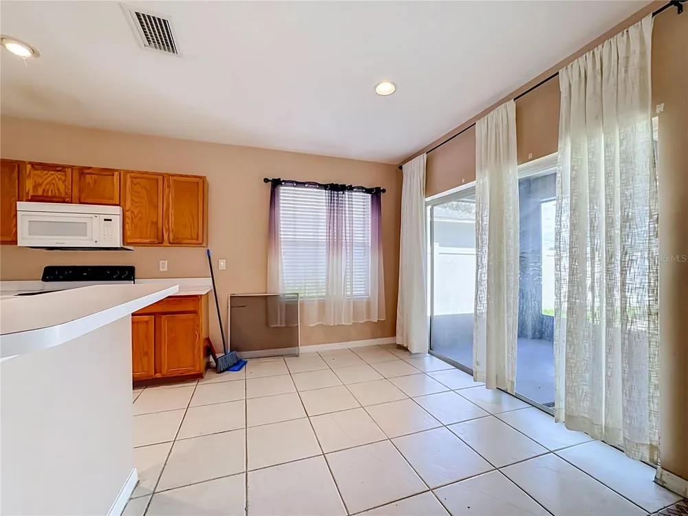 7931 CARRIAGE POINTE DRIVE Gibsonton, FL 33534