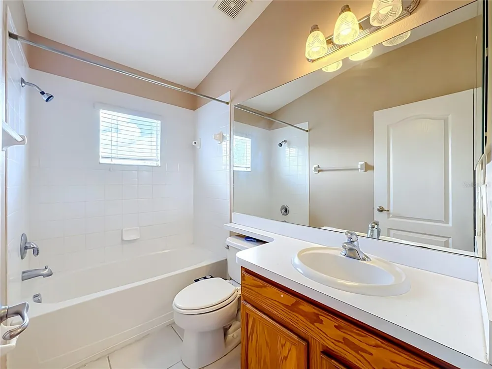 7931 CARRIAGE POINTE DRIVE Gibsonton, FL 33534