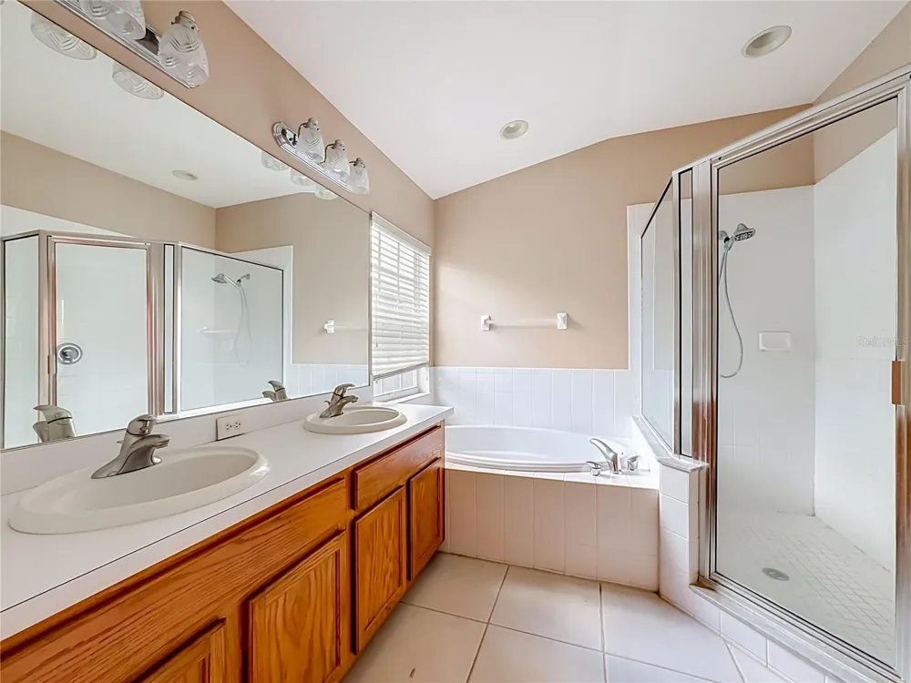 7931 CARRIAGE POINTE DRIVE Gibsonton, FL 33534