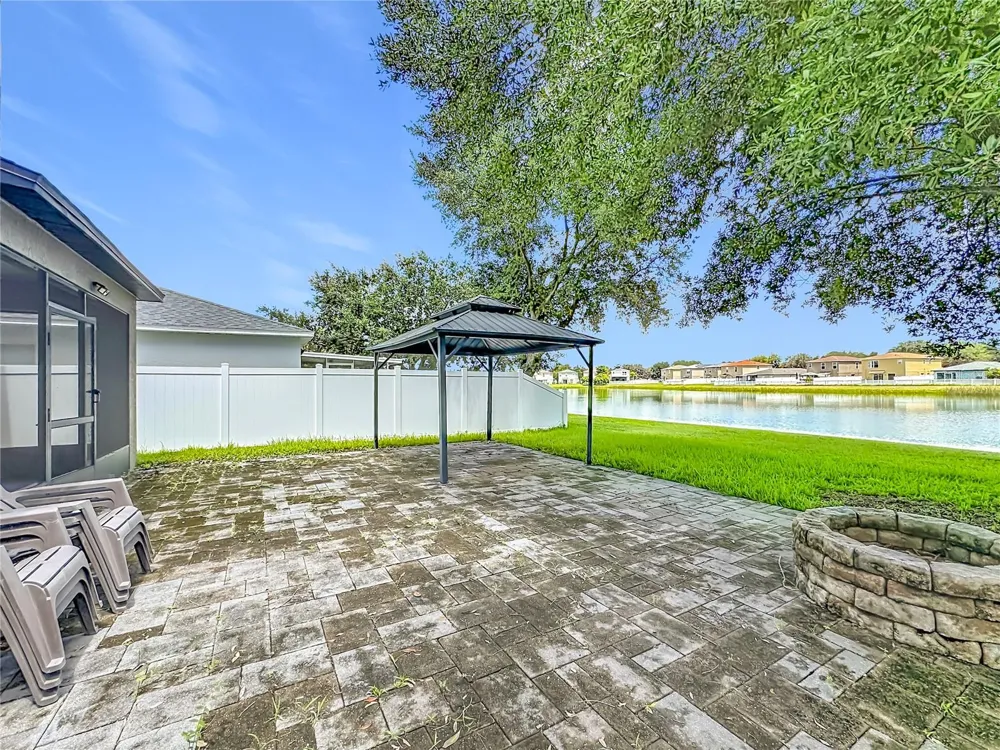 7931 CARRIAGE POINTE DRIVE Gibsonton, FL 33534