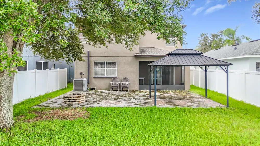 7931 CARRIAGE POINTE DRIVE Gibsonton, FL 33534