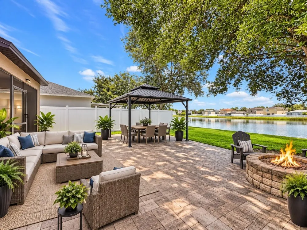 7931 CARRIAGE POINTE DRIVE Gibsonton, FL 33534
