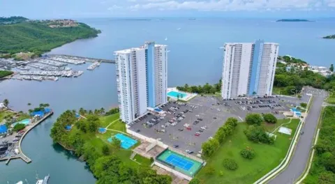 100 MARINA VIEW #2208