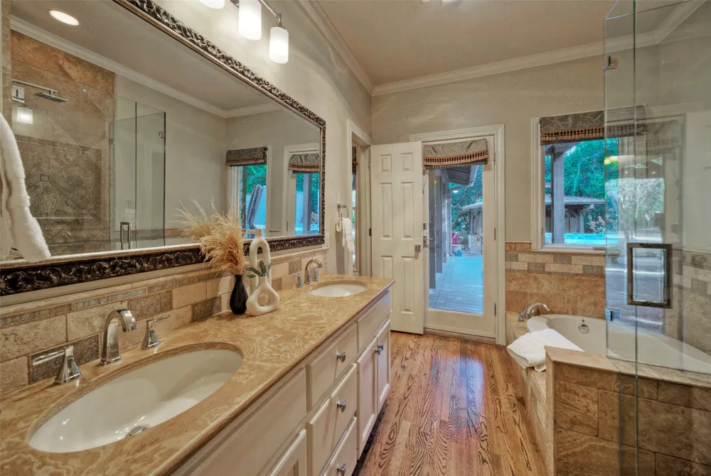 16807 Trail Of The Woods Austin, TX 78734