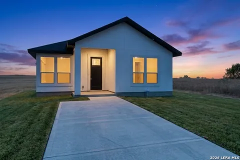 124 CAMINO VERDE CT
