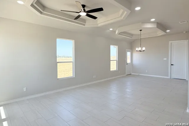 124 CAMINO VERDE CT La Vernia, TX 78121