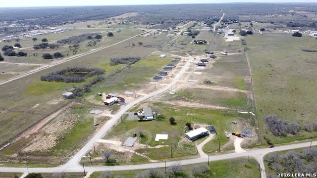 124 CAMINO VERDE CT La Vernia, TX 78121