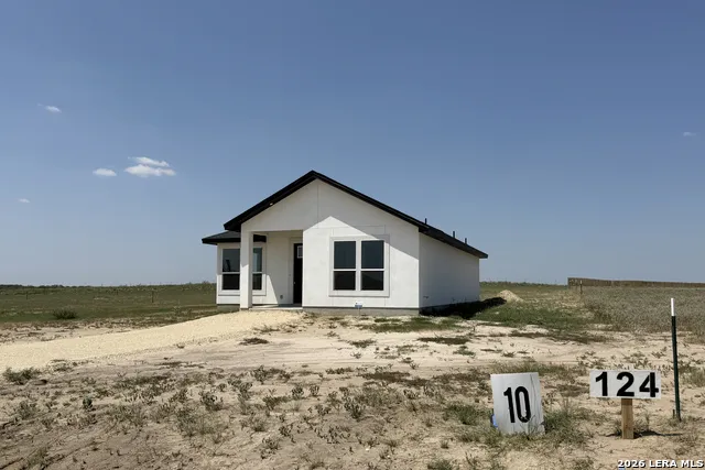124 CAMINO VERDE CT La Vernia, TX 78121