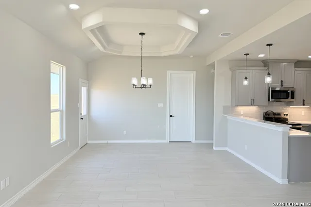 124 CAMINO VERDE CT La Vernia, TX 78121
