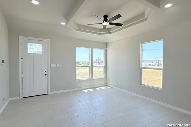 124 CAMINO VERDE CT La Vernia, TX 78121