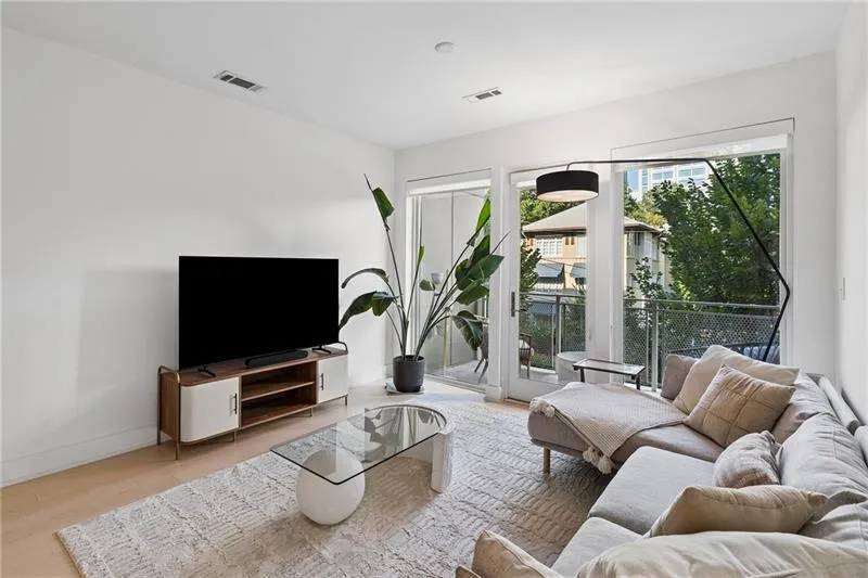 775 Juniper Street NE #319 Atlanta, GA 30308