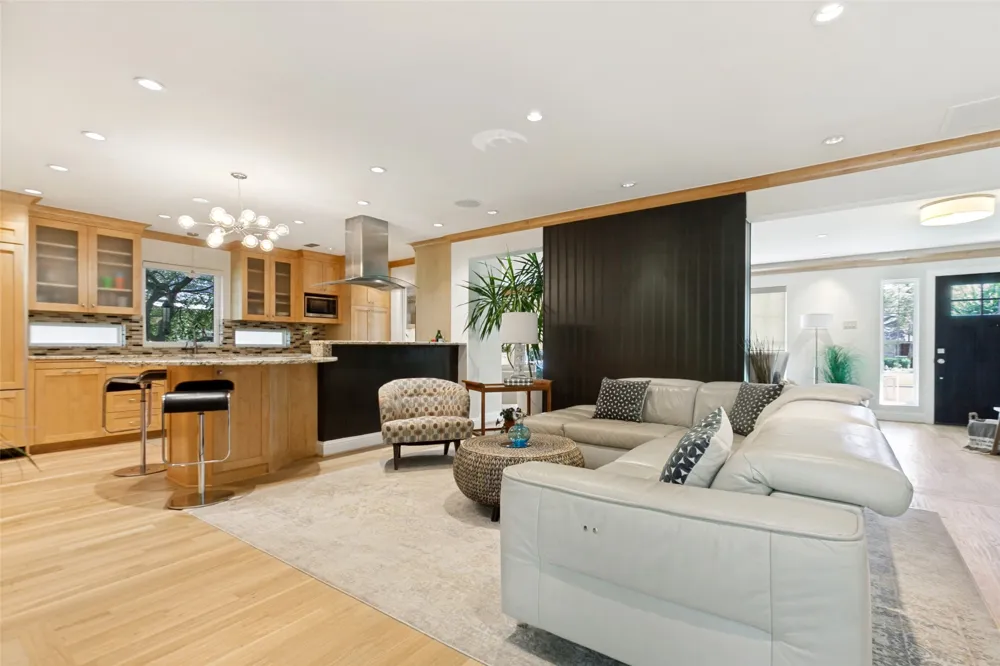 312 Canyon Valley Drive Richardson, TX 75080