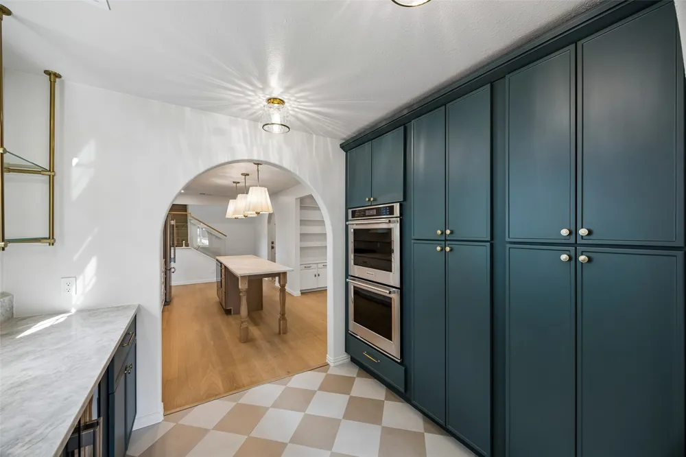 846 Creekridge Drive Dallas, TX 75218