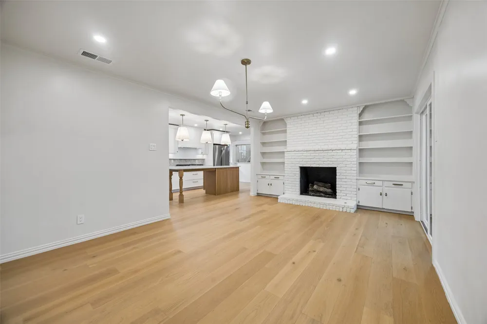 846 Creekridge Drive Dallas, TX 75218