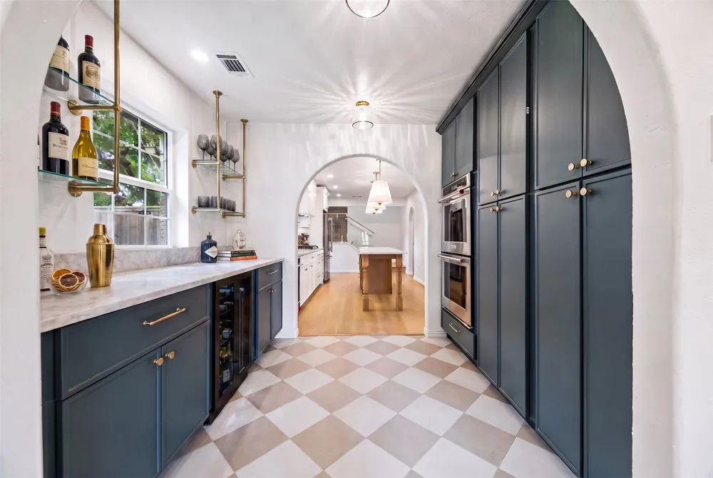 846 Creekridge Drive Dallas, TX 75218