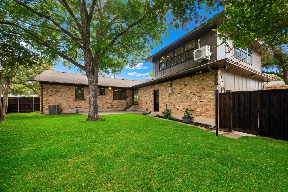 846 Creekridge Drive Dallas, TX 75218